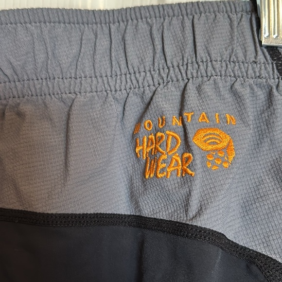 Mountain HardWear women’s gray and black hiking pants size small - Picture 8 of 9